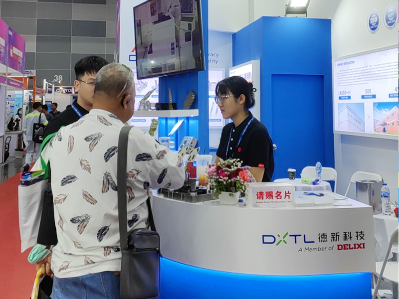 DELIXI unveiling groundbreaking micro-precision mold technology at international manufacturing expo