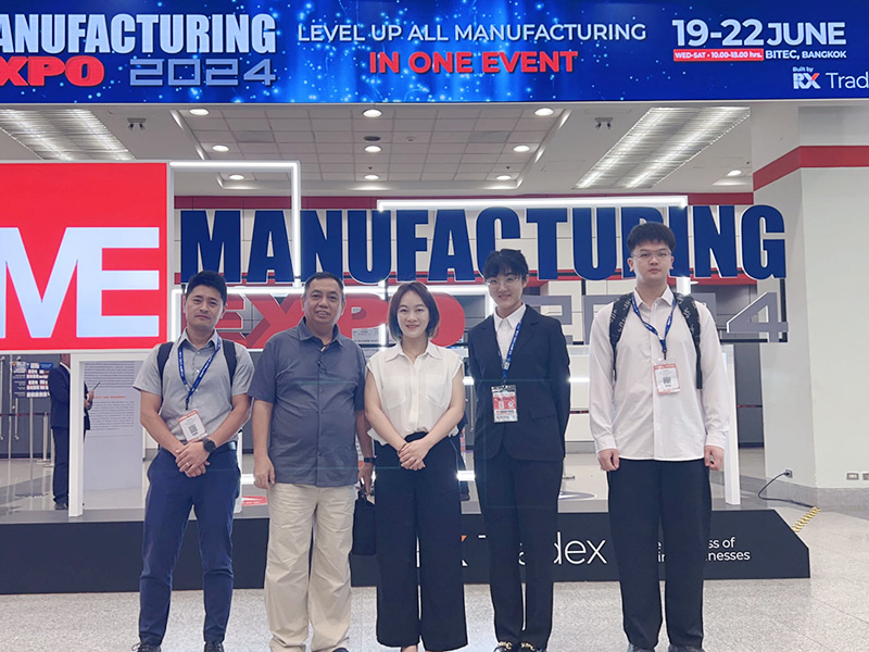 DELIXI representatives and American aerospace industry partners discussing future collaborations